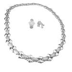 Mid-Century Gold Choker Necklace and Earrings Set - Image 2