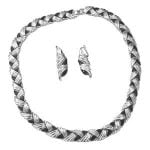 Mid-Century Diamond Accented Enamel Gold Choker Necklace and Earrings Set - Image 2